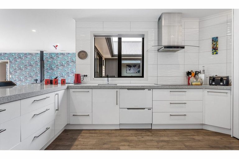 Photo of property in 98c Ohau Drive, Lake Ohau, Twizel, 9412