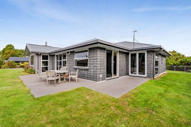 Photo of property in 12e Takiroa Street, Urenui, 4375