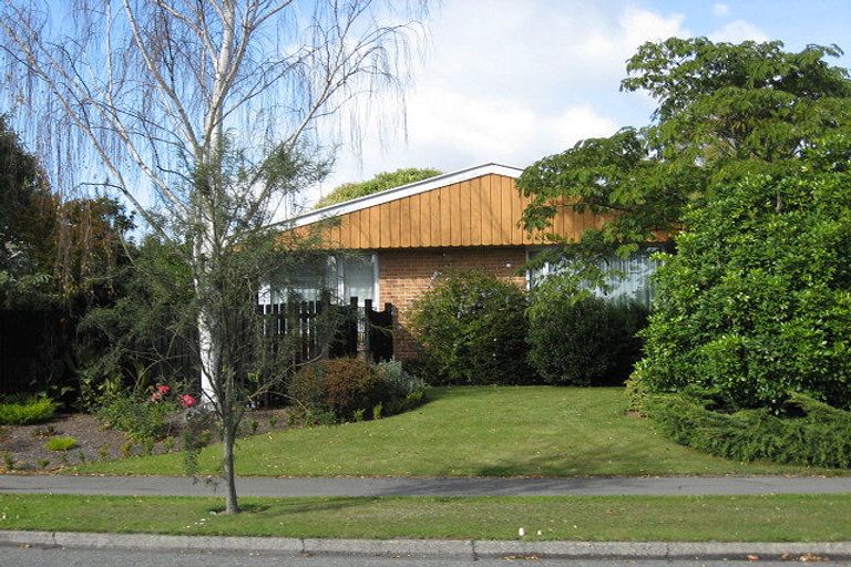 Photo of property in 44 Grahams Road, Ilam, Christchurch, 8041