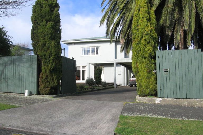 Photo of property in 96 Florence Avenue, Palmerston North, 4414