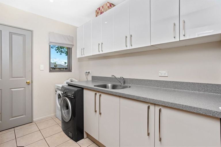 Photo of property in 18 Country Palms Drive, Halswell, Christchurch, 8025