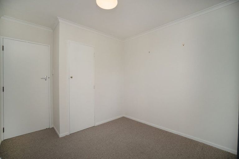 Photo of property in 15 Ruamahanga Crescent, Terrace End, Palmerston North, 4410