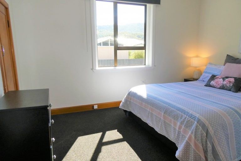 Photo of property in 3 Leith Crescent, Greymouth, 7805