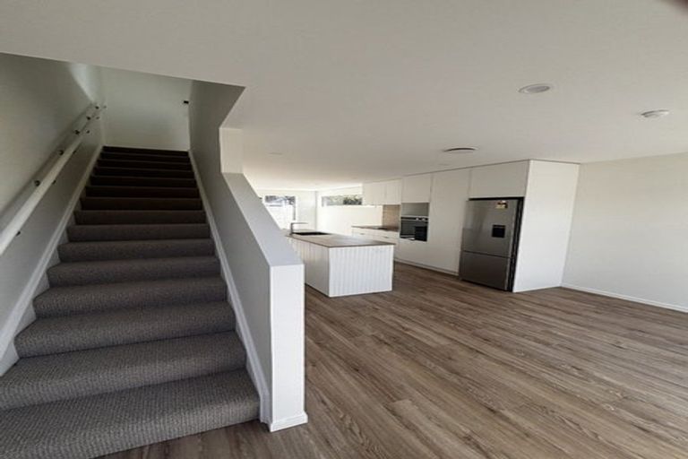 Photo of property in 4/4 Cracroft Street, Welbourn, New Plymouth, 4310