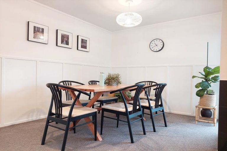 Photo of property in 9 Elgin Grove, Merrilands, New Plymouth, 4312