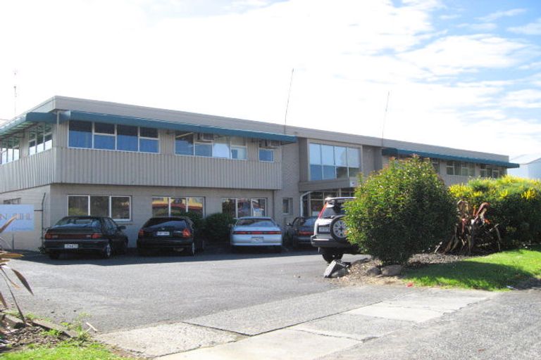 Photo of property in 50a Kiwi Esplanade, Mangere Bridge, Auckland, 2022