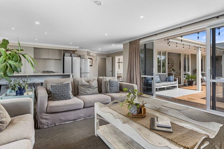 Photo of property in 10 Kuta Street, Pegasus, 7612