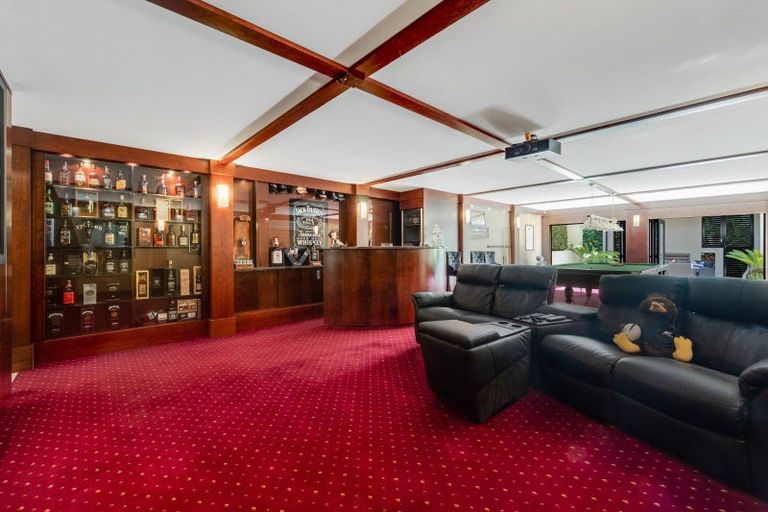 Photo of property in 2 Glenoaks Rise, Mellons Bay, Auckland, 2014