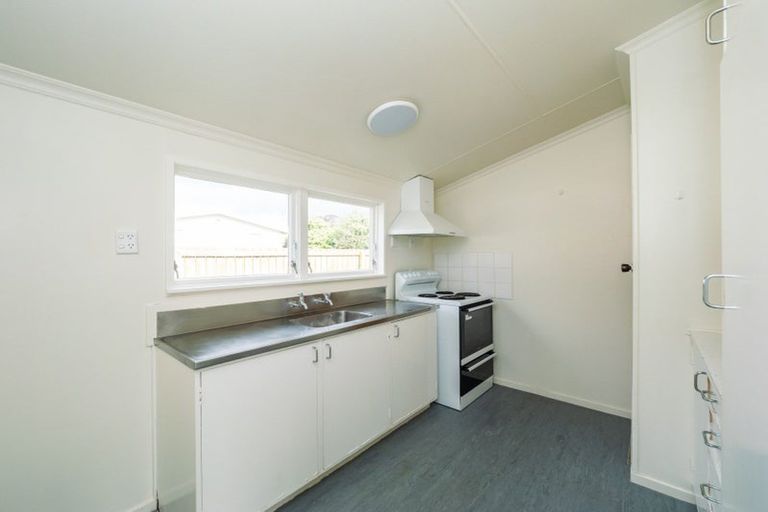 Photo of property in 9 Crewe Crescent, Hokowhitu, Palmerston North, 4410