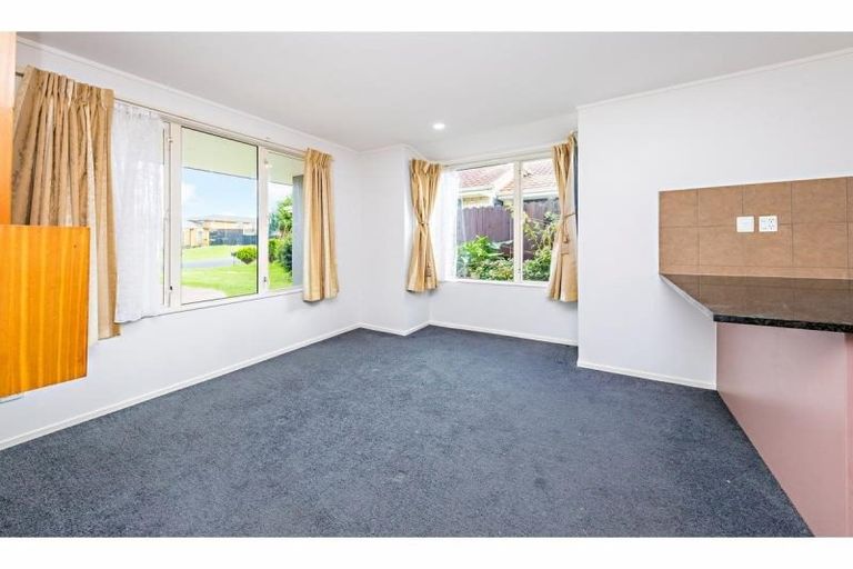 Photo of property in 36 Bellville Drive, Clendon Park, Auckland, 2103