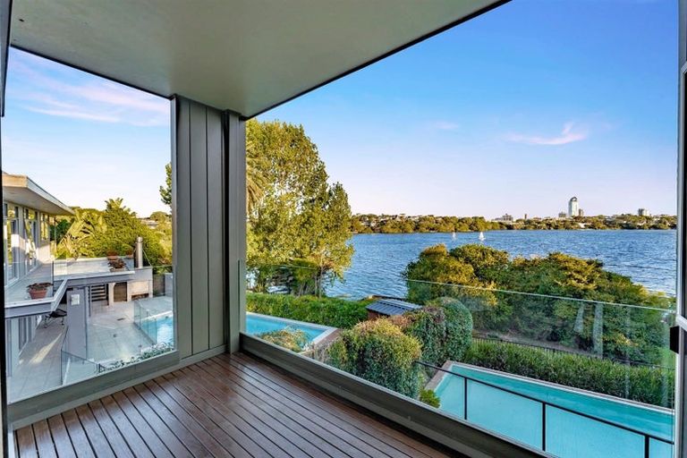 Photo of property in 47 Sylvan Park Avenue, Milford, Auckland, 0620