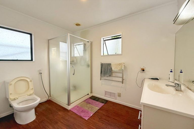 Photo of property in 20 Reynard Terrace, Conifer Grove, Takanini, 2112