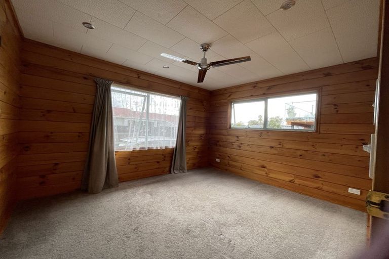 Photo of property in 2/12 House Avenue, Mangere Bridge, Auckland, 2022