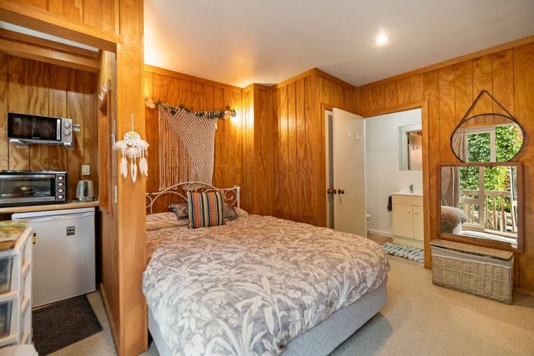 Photo of property in 32b Mackinnon Terrace, Sunshine Bay, Queenstown, 9300