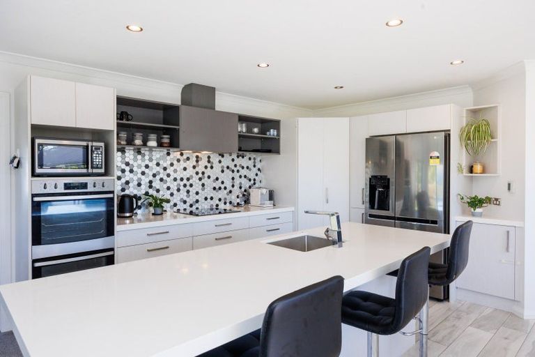 Photo of property in 1 Silicon Way, Fitzherbert, Palmerston North, 4410