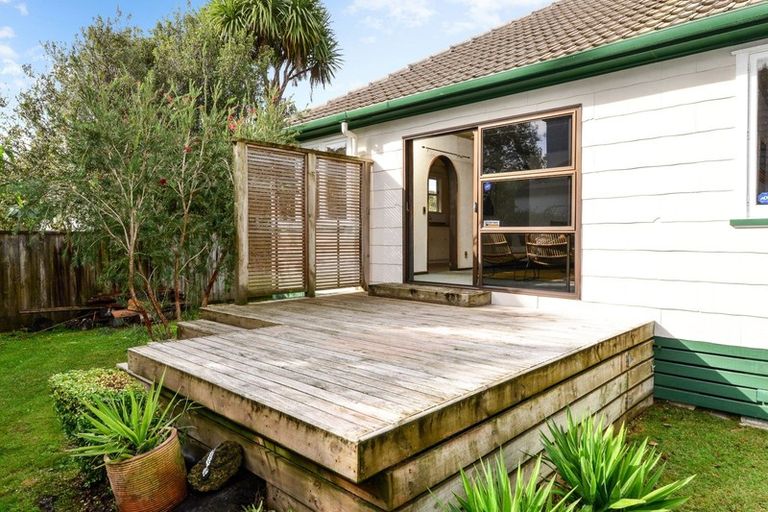 Photo of property in 1 Moule Place, Fairfield, Hamilton, 3214