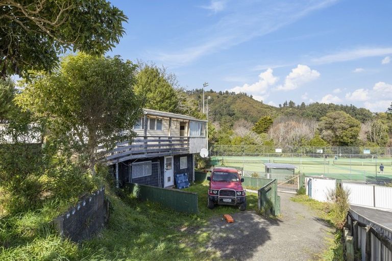 Photo of property in 30 Moores Valley Road, Wainuiomata, Lower Hutt, 5014