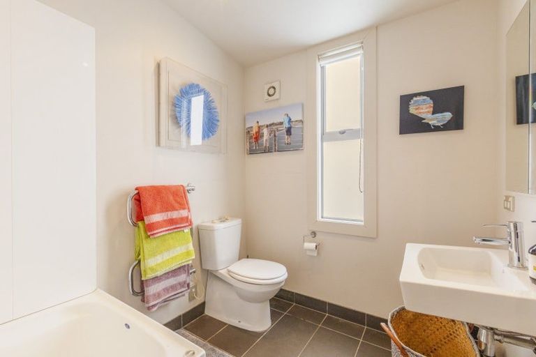 Photo of property in The Terraces, 3/9 Humber Street, Pandora, Napier, 4110