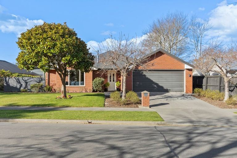 Photo of property in 18 Woodhurst Drive, Casebrook, Christchurch, 8051