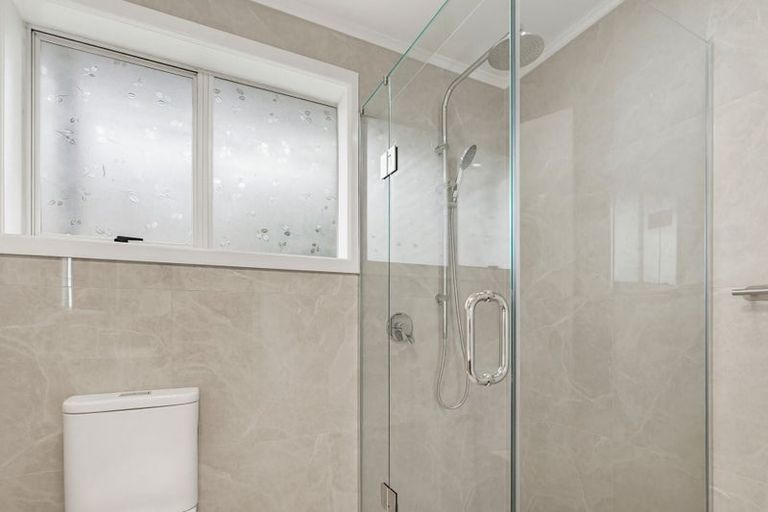 Photo of property in 1/5 Royal Arch Place, Rosehill, Papakura, 2113