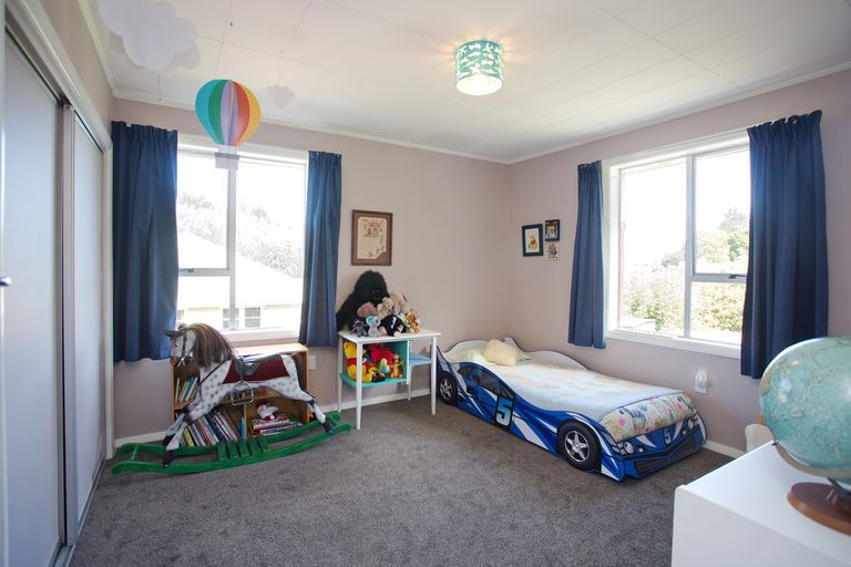 Photo of property in 25 Brockville Road, Glenross, Dunedin, 9011