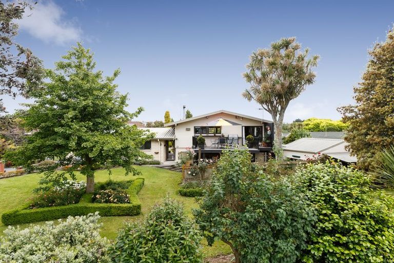 Photo of property in 53 Waterloo Crescent, Hokowhitu, Palmerston North, 4410