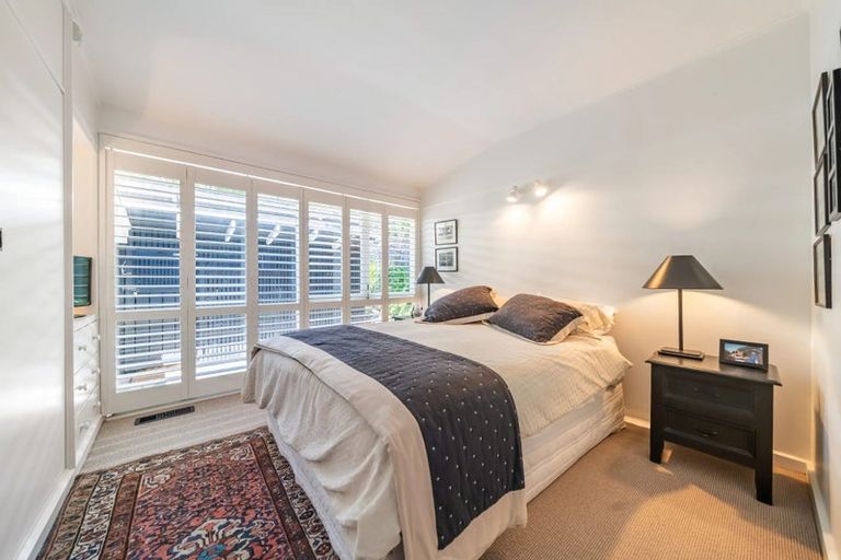 Photo of property in 9 Chatsworth Road, Silverstream, Upper Hutt, 5019