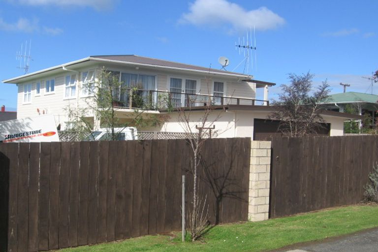 Photo of property in 2 Kowhai Park Road, Maunu, Whangarei, 0110