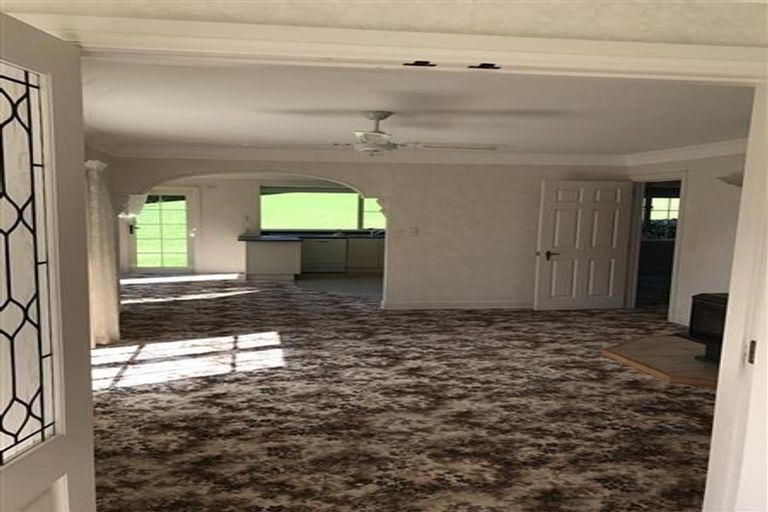 Photo of property in 26 Awhiorangi Promenade, Swanson, Auckland, 0816