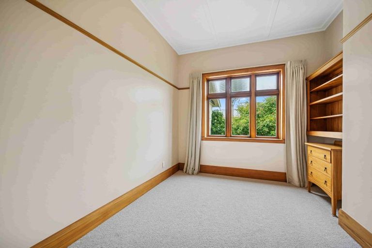 Photo of property in 32 Collingwood Street, Waterloo, Lower Hutt, 5011