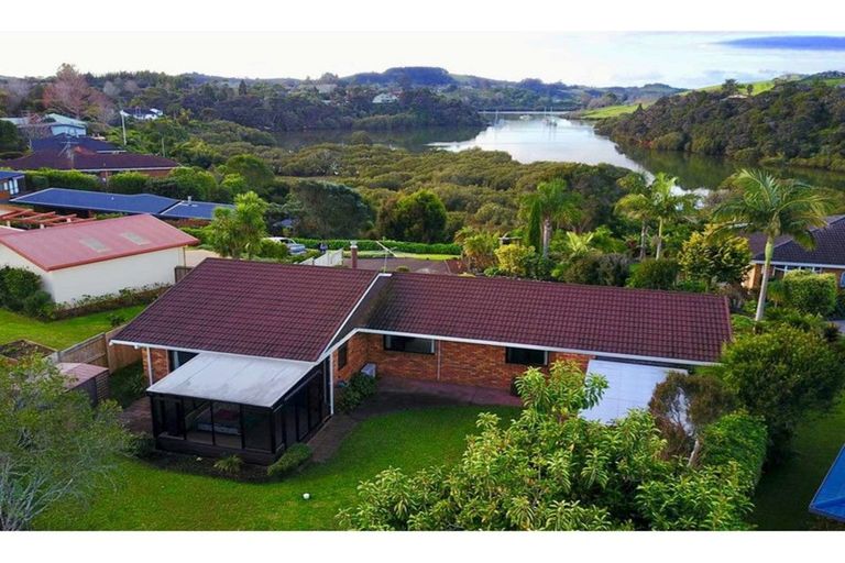 Photo of property in 91h Kemp Road, Kerikeri, 0230