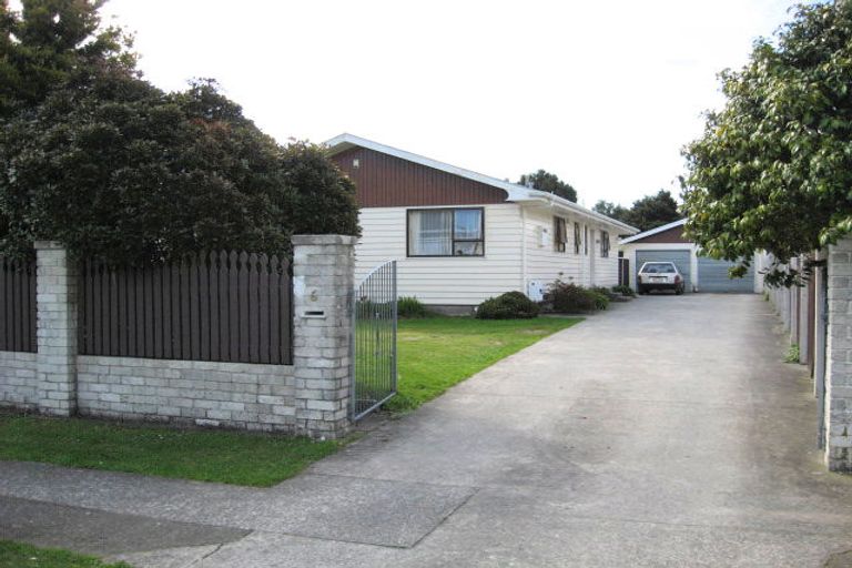 Photo of property in 6 Faulke Avenue, Wainuiomata, Lower Hutt, 5014