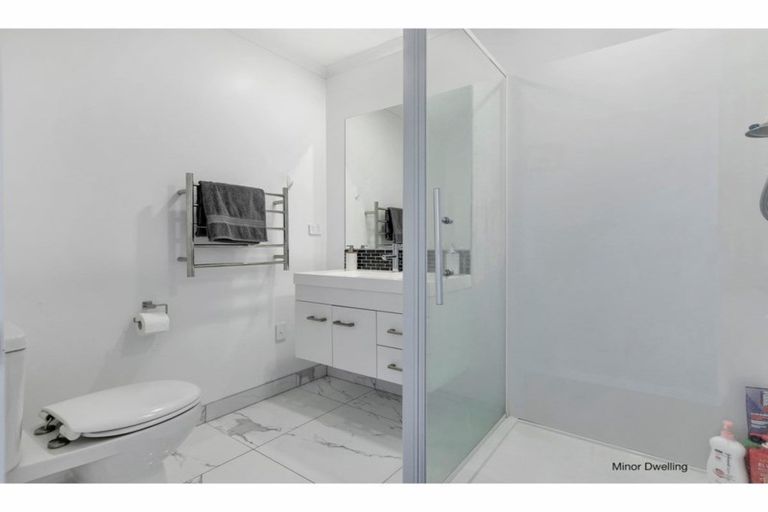 Photo of property in 19-21 Kauri Drive, Kumeu, 0810