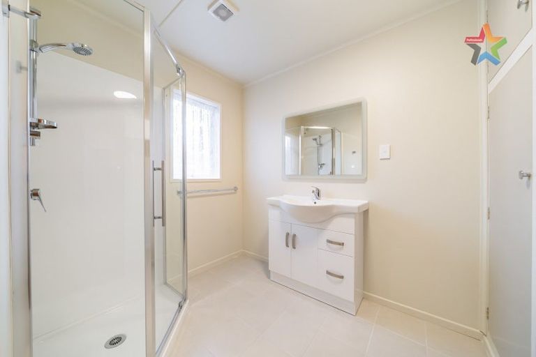 Photo of property in 293a Wellington Road, Wainuiomata, Lower Hutt, 5014