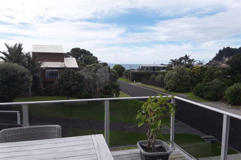 Photo of property in 3 Moray Place, Whiritoa, Whangamata, 3691