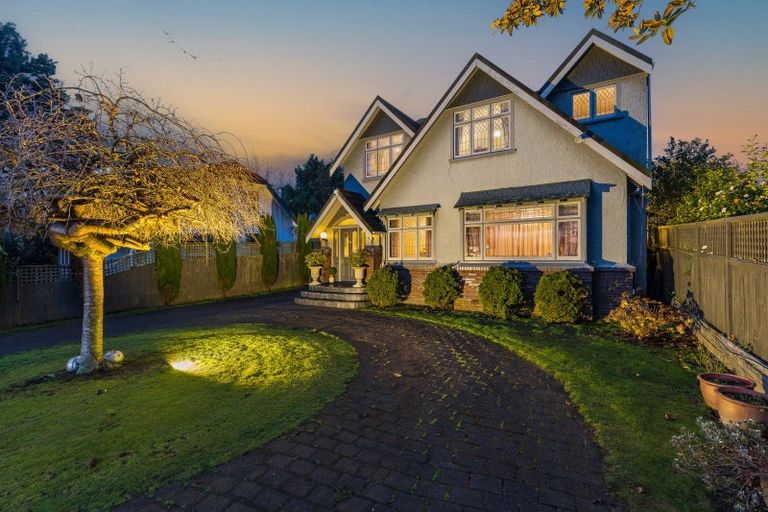 Photo of property in 209 Victoria Avenue, Hokowhitu, Palmerston North, 4410