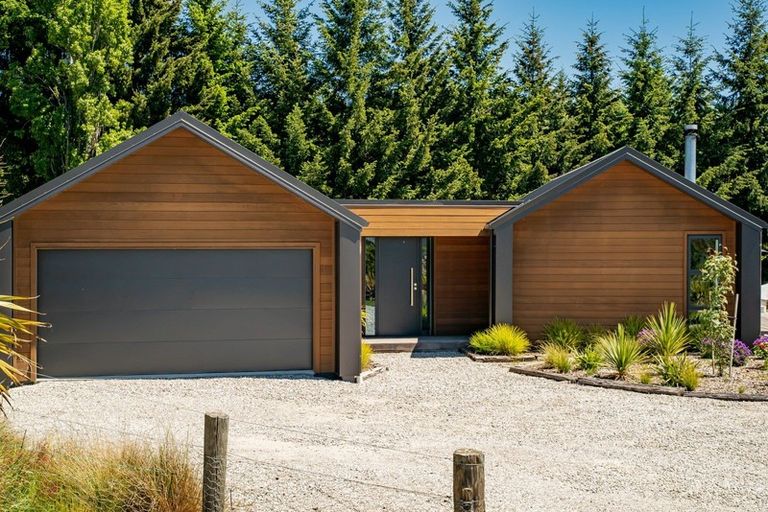 Photo of property in 19 Glenaray Crescent, Wanaka, 9305