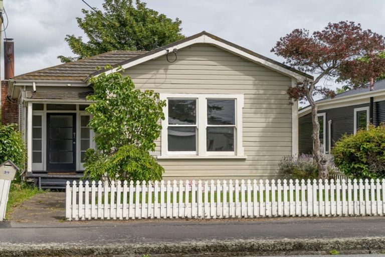 Photo of property in 39 Albert Street, Masterton, 5810