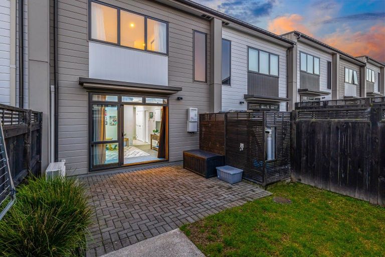 Photo of property in 5 Pukewhero Rise, Westgate, Auckland, 0614