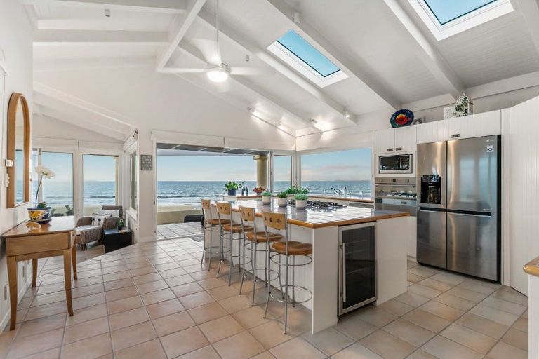 Photo of property in 9a Holiday Road, Milford, Auckland, 0620