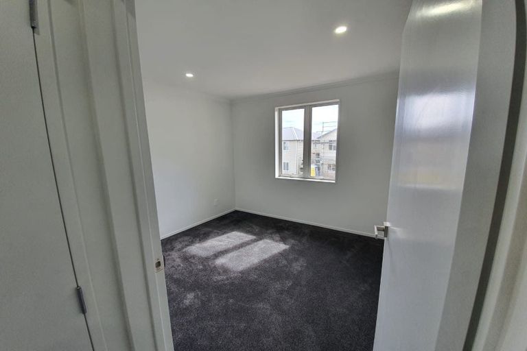 Photo of property in 11 Warbler Crescent, Papakura, 2110