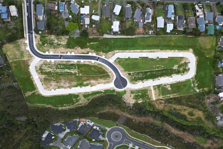 Photo of property in 25 Whenuateitei Crescent, Stanmore Bay, 0932