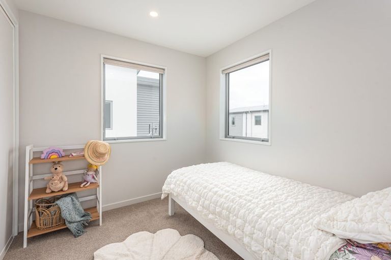 Photo of property in 9 Kakapo Lane, Redwood, Christchurch, 8051