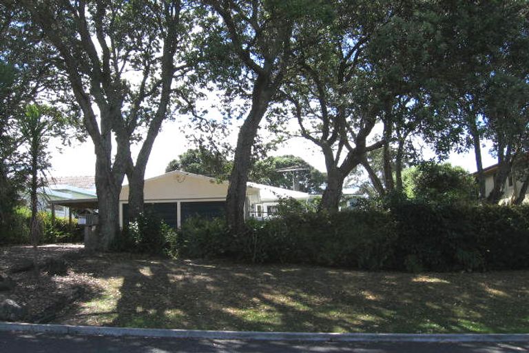 Photo of property in 46 Cliff Road, Torbay, Auckland, 0630