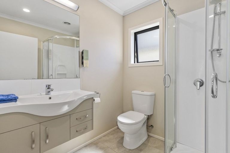 Photo of property in 2/12 Short Street, Claudelands, Hamilton, 3214