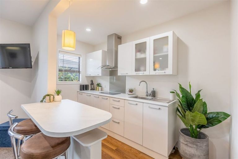 Photo of property in 12 Waitaki Way, Poraiti, Napier, 4112