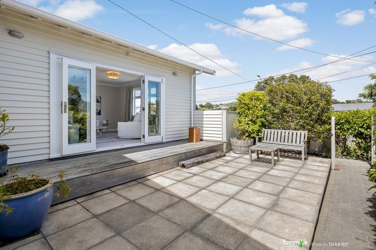 Photo of property in 71 Cashmere Avenue, Khandallah, Wellington, 6035