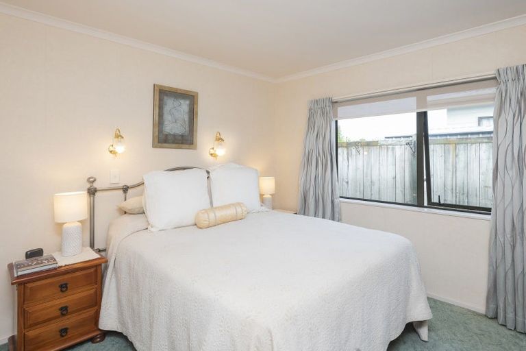 Photo of property in 4 Coulston Place, Riverdale, Gisborne, 4010