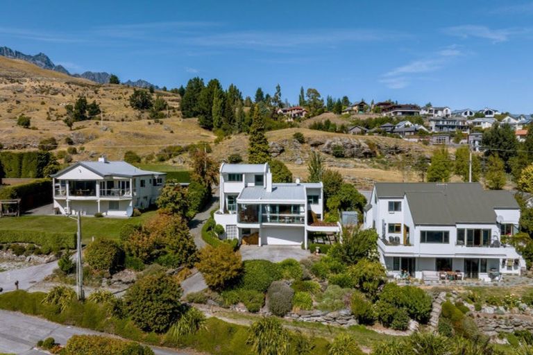 Photo of property in 415 Peninsula Road, Kelvin Heights, Queenstown, 9300