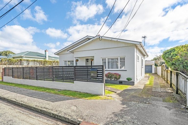Photo of property in 11 Pitt Street, Moera, Lower Hutt, 5010